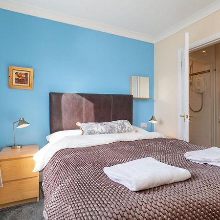 New Four Bedroom House - All Rooms Ensuite Στέρλινγκ Εξωτερικό φωτογραφία
