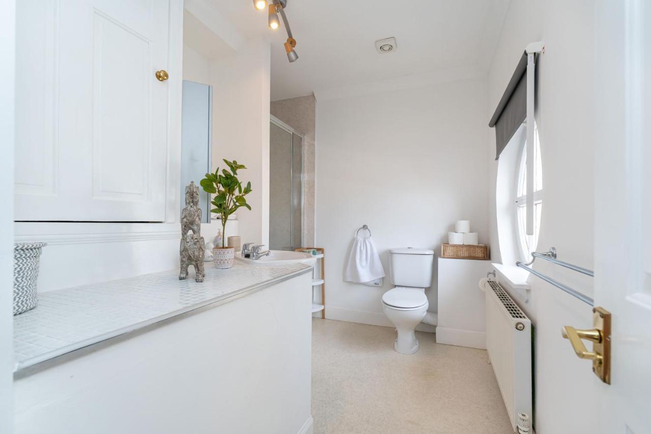 New Four Bedroom House - All Rooms Ensuite Στέρλινγκ Εξωτερικό φωτογραφία
