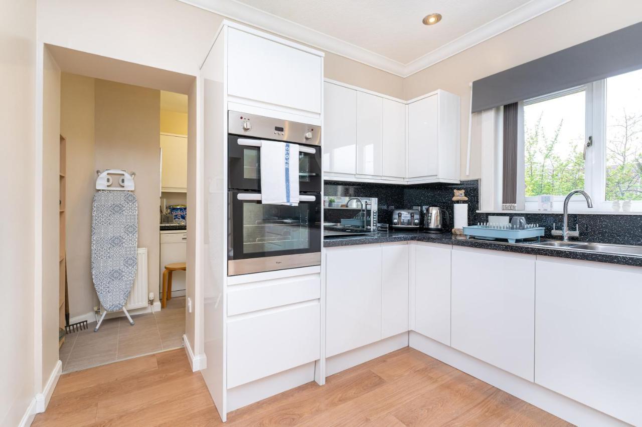 New Four Bedroom House - All Rooms Ensuite Στέρλινγκ Εξωτερικό φωτογραφία