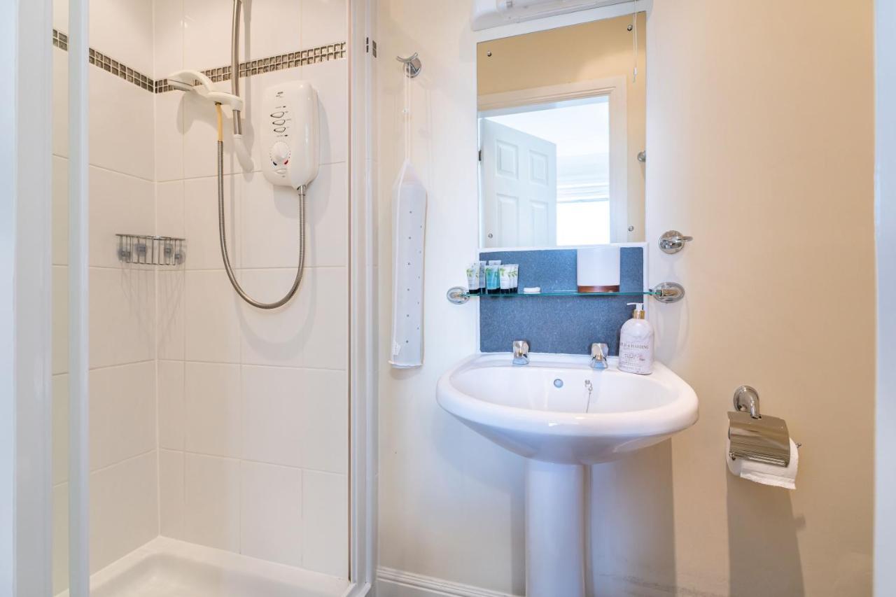 New Four Bedroom House - All Rooms Ensuite Στέρλινγκ Εξωτερικό φωτογραφία