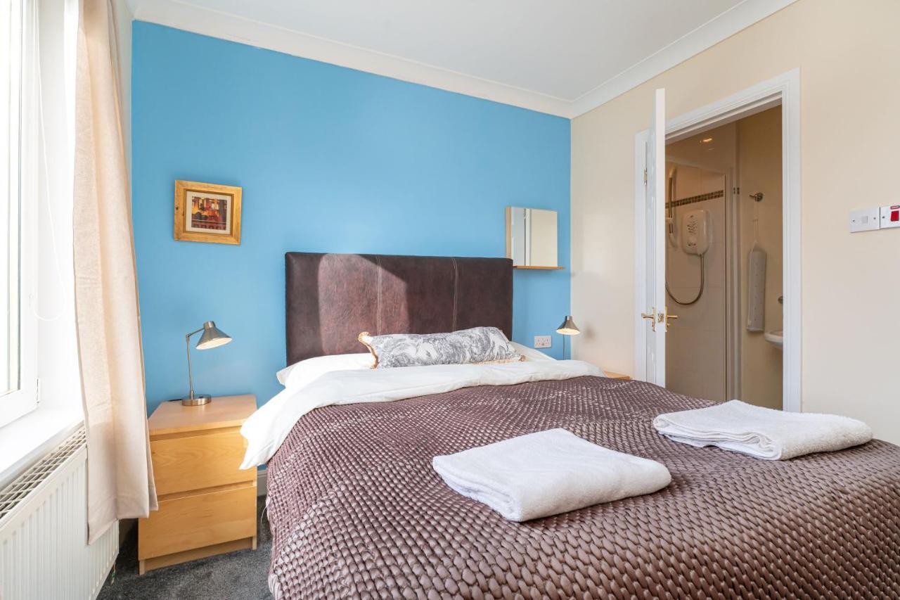 New Four Bedroom House - All Rooms Ensuite Στέρλινγκ Εξωτερικό φωτογραφία