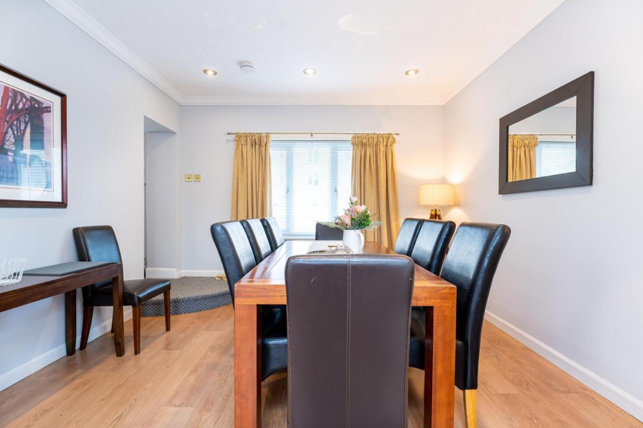 New Four Bedroom House - All Rooms Ensuite Στέρλινγκ Εξωτερικό φωτογραφία