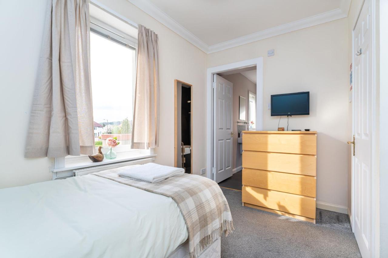 New Four Bedroom House - All Rooms Ensuite Στέρλινγκ Εξωτερικό φωτογραφία