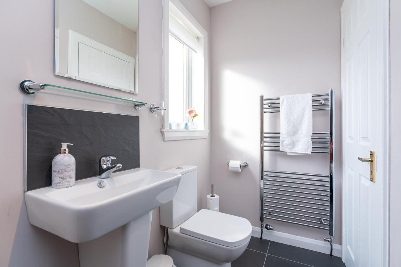New Four Bedroom House - All Rooms Ensuite Στέρλινγκ Εξωτερικό φωτογραφία