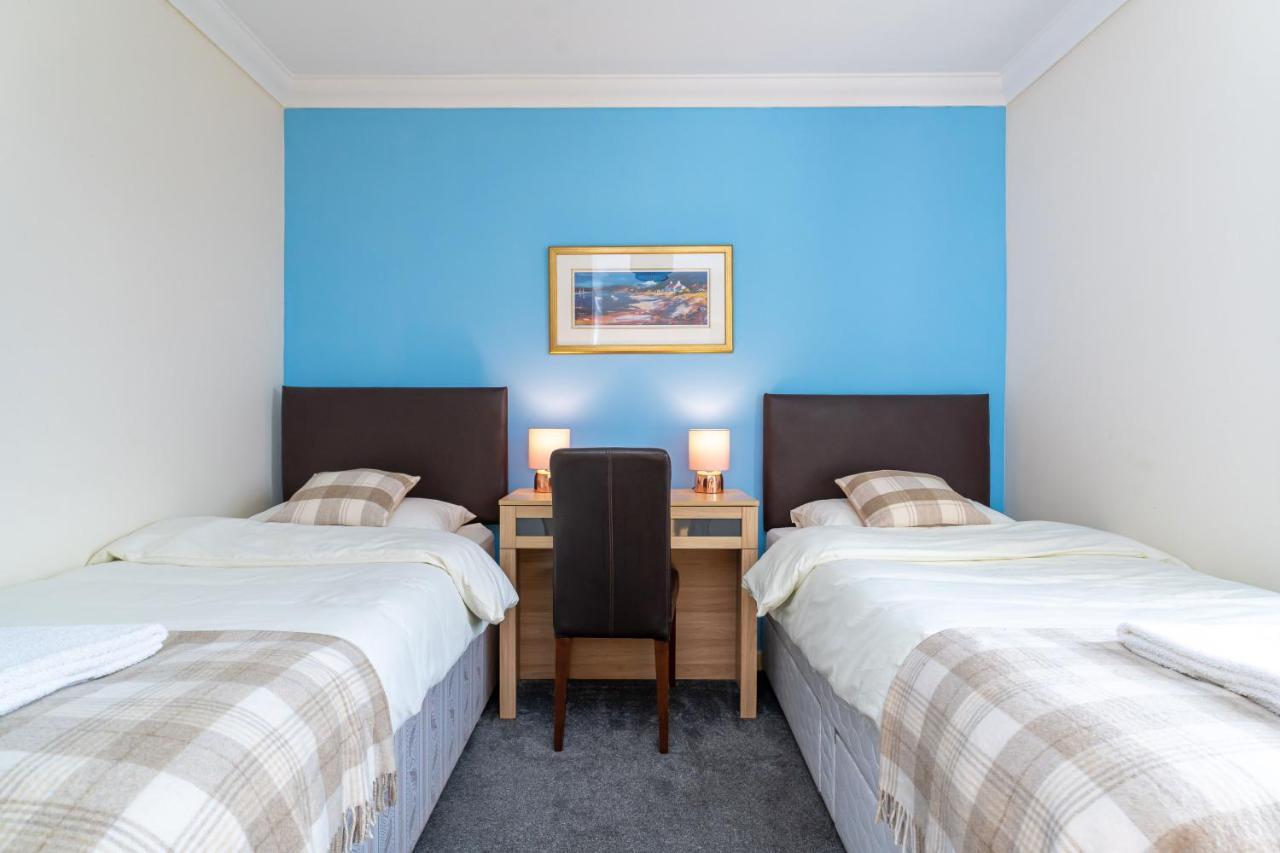 New Four Bedroom House - All Rooms Ensuite Στέρλινγκ Εξωτερικό φωτογραφία