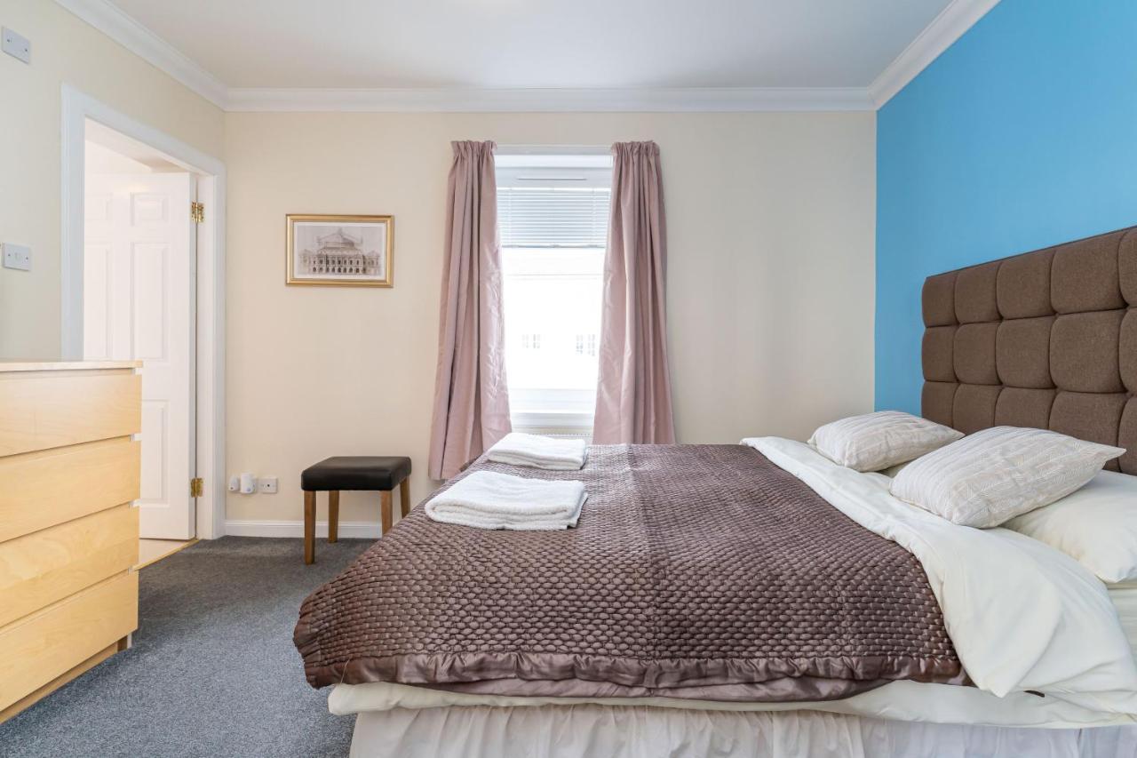 New Four Bedroom House - All Rooms Ensuite Στέρλινγκ Εξωτερικό φωτογραφία